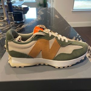TODD SYNDER X NEW BALANCE WHEAT 327 (Farmers Market Collection) - BRAND NEW